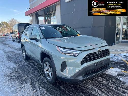 2022 Toyota RAV4 XLE