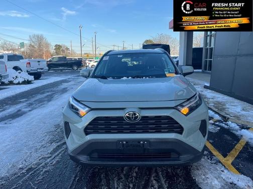 2022 Toyota RAV4 XLE