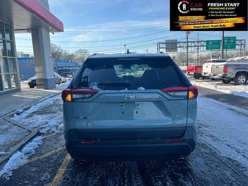 2022 Toyota RAV4 XLE