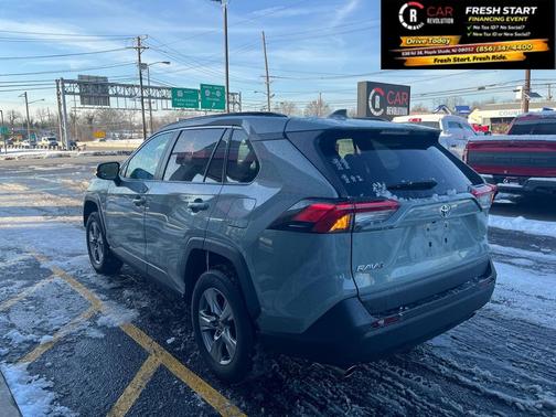 2022 Toyota RAV4 XLE