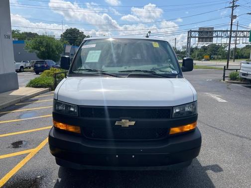 2022 Chevrolet Express 3500 LS
