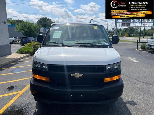 2022 Chevrolet Express 3500 LS