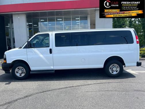2022 Chevrolet Express 3500 LS