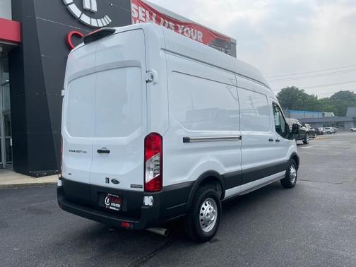 2022 Ford Transit-250 Base