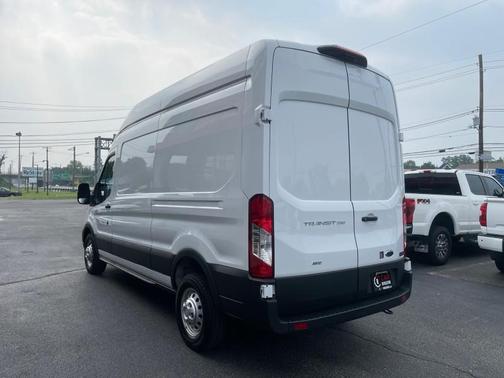 2022 Ford Transit-250 Base