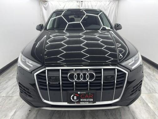 2022 Audi Q7 55 Premium Plus