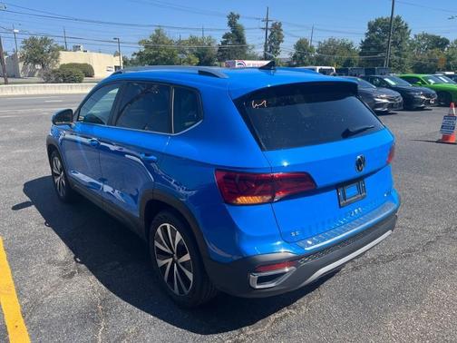 2023 Volkswagen Taos 1.5T SE
