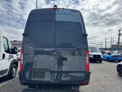 2019 Mercedes-Benz Sprinter 2500 HR 170''