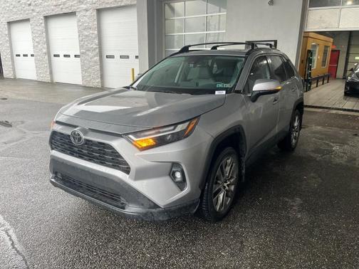2022 Toyota RAV4 XLE Premium