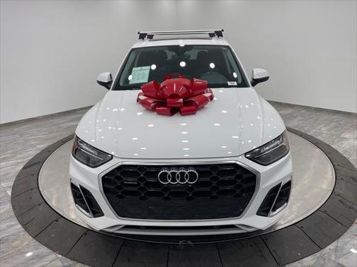2022 Audi Q5 45 S line Premium Plus
