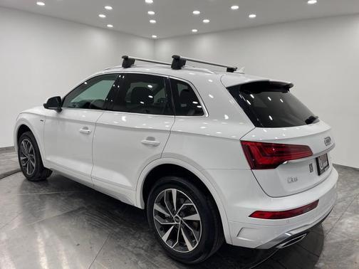 2022 Audi Q5 45 S line Premium Plus