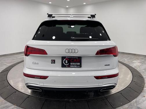 2022 Audi Q5 45 S line Premium Plus