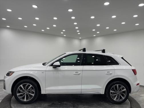 2022 Audi Q5 45 S line Premium Plus