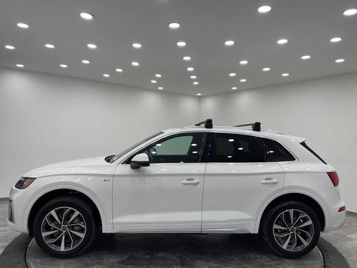 2022 Audi Q5 45 S line Premium Plus