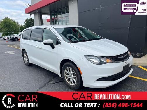 2020 Chrysler Voyager LX