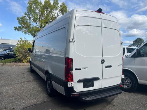 2023 Mercedes-Benz Sprinter 2500 HIGH ROOF 4-CYL GAS 170