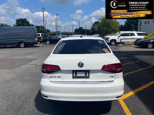 2017 Volkswagen Jetta 1.8T SEL