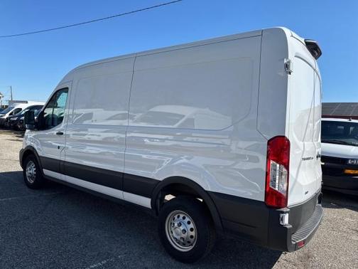 2023 Ford Transit-250 T-250 148'' MR