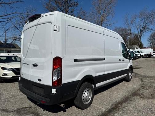 2023 Ford Transit-250 T-250 148'' MR