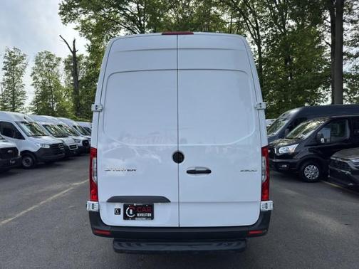 2023 Mercedes-Benz Sprinter 2500 HR GAS 170''