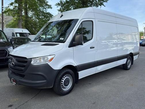 2023 Mercedes-Benz Sprinter 2500 HR GAS 170''