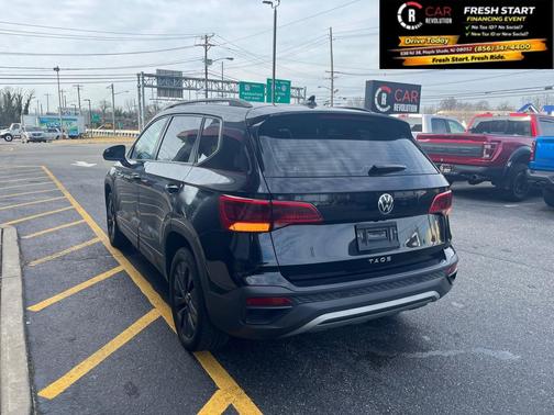 2024 Volkswagen Taos S FWD