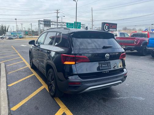 2024 Volkswagen Taos S FWD