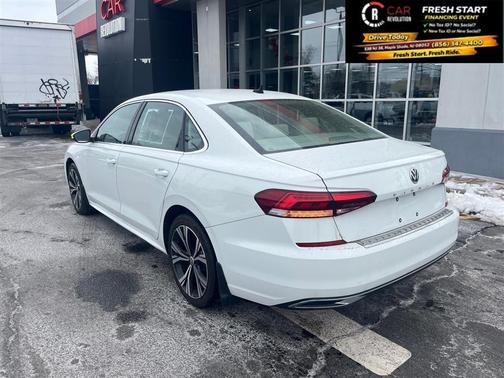 2021 Volkswagen Passat 2.0T SE