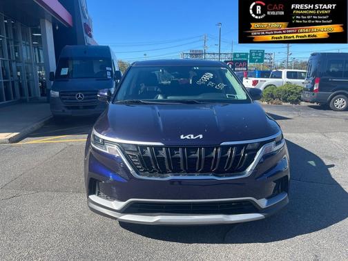 2024 Kia Carnival LX