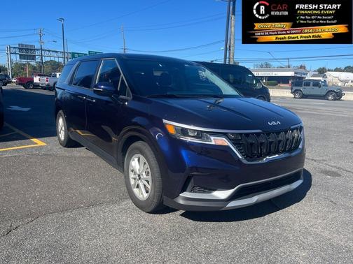 2024 Kia Carnival LX