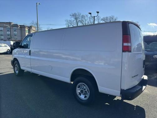 2023 GMC Savana 2500 Work Van
