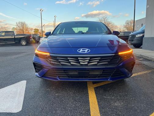 2025 Hyundai ELANTRA SEL Convenience
