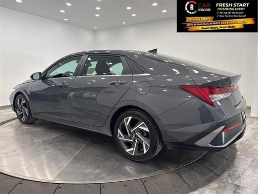 Gray 2025 Hyundai ELANTRA SEL Convenience