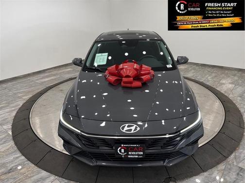 Gray 2025 Hyundai ELANTRA SEL Convenience