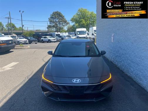 Gray 2025 Hyundai ELANTRA SEL Convenience