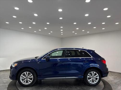 2023 Audi Q3 45 S line Premium