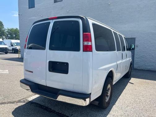 2018 Chevrolet Express 2500 LT