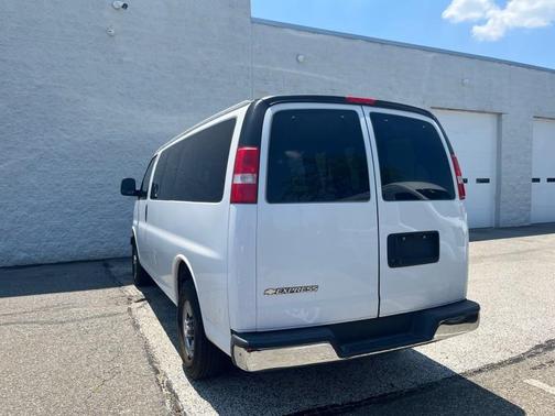 2018 Chevrolet Express 2500 LT