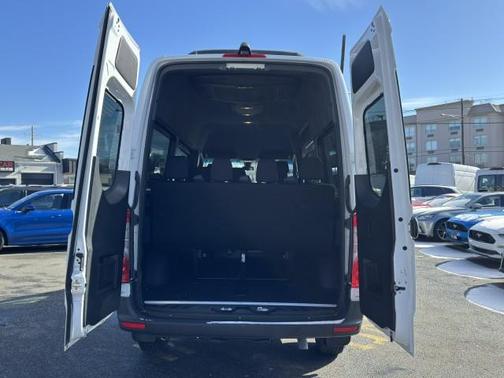 2024 Mercedes-Benz Sprinter 2500 144 WB Standard Roof Passenger