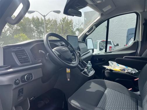2022 Ford Transit-350 XLT