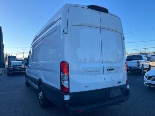 2022 Ford Transit-250 Base