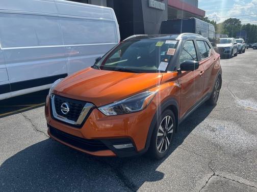 2019 Nissan Kicks SR