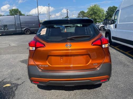 2019 Nissan Kicks SR