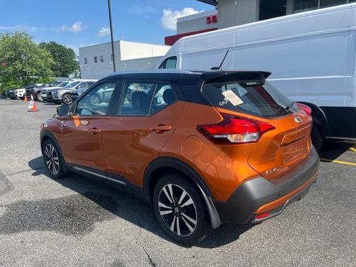 2019 Nissan Kicks SR