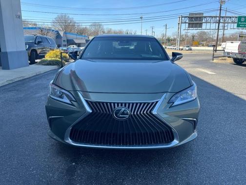 2022 Lexus ES 350 Base