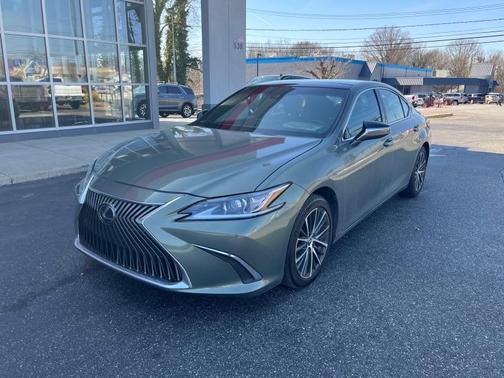 2022 Lexus ES 350 Base