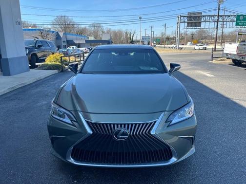 2022 Lexus ES 350 Base