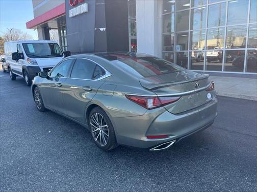 2022 Lexus ES 350 Base