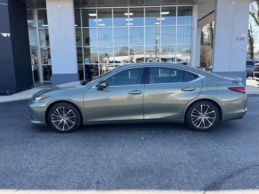 2022 Lexus ES 350 Base