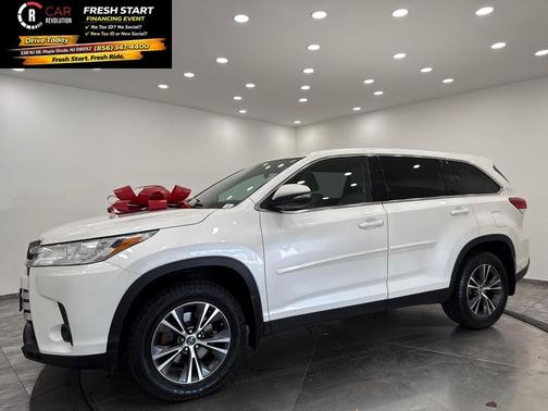 2019 Toyota Highlander LE